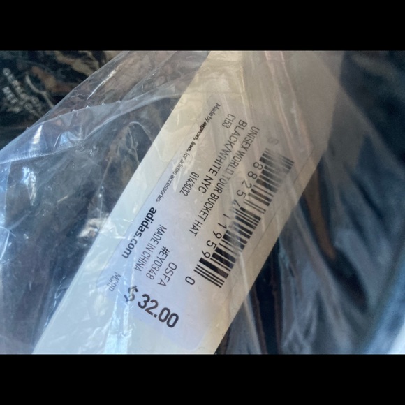 Adidas unisex world tour bucket hat black/white NYC NEW basketball hip hop - Picture 6 of 6